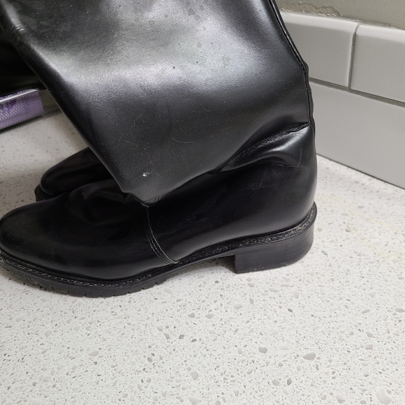 Leather ankle boot - Picture 2 of 2